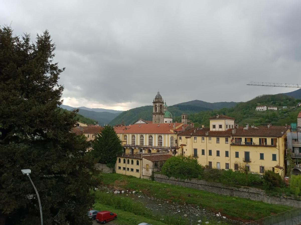 Casa Con Vista - Border House - Pontremoli Apartment ภายนอก รูปภาพ