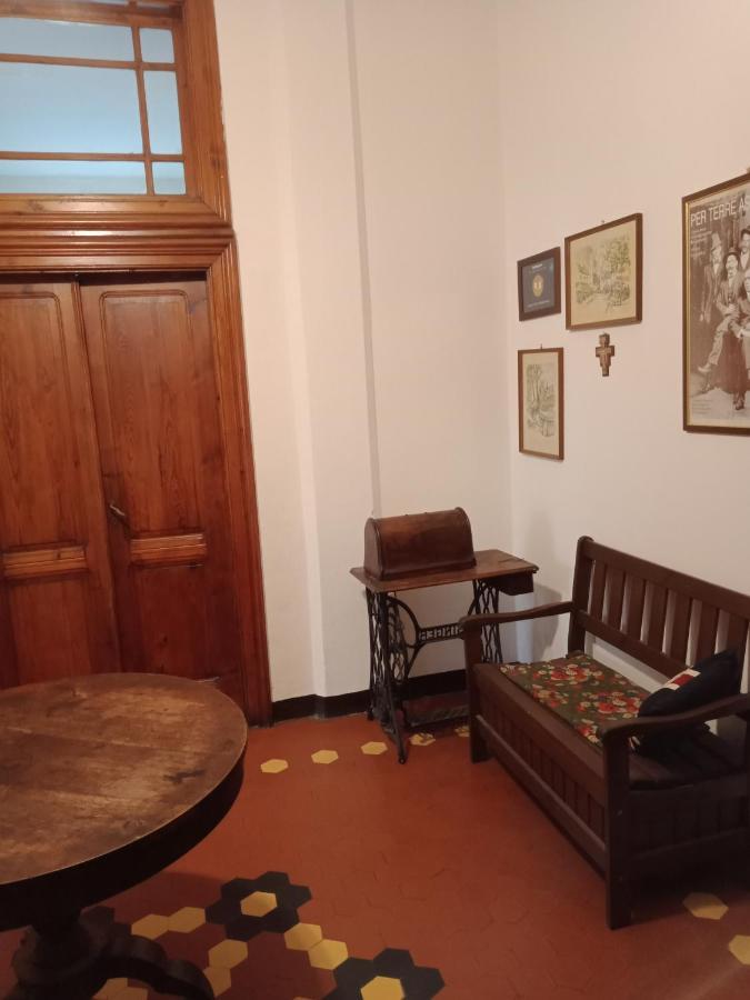 Casa Con Vista - Border House - Pontremoli Apartment ภายนอก รูปภาพ