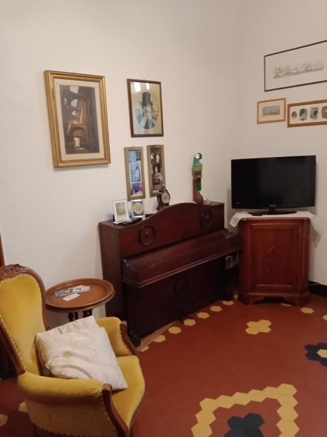 Casa Con Vista - Border House - Pontremoli Apartment ภายนอก รูปภาพ