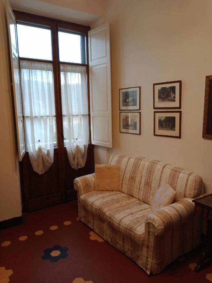 Casa Con Vista - Border House - Pontremoli Apartment ภายนอก รูปภาพ