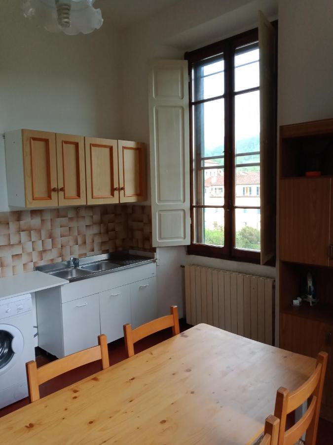 Casa Con Vista - Border House - Pontremoli Apartment ภายนอก รูปภาพ
